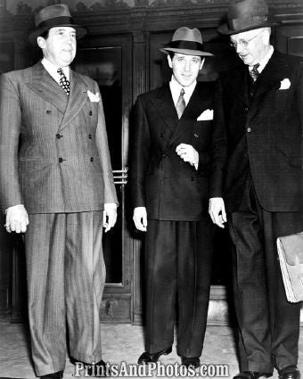 Mobster Bugsy Siegel Murdered 5275