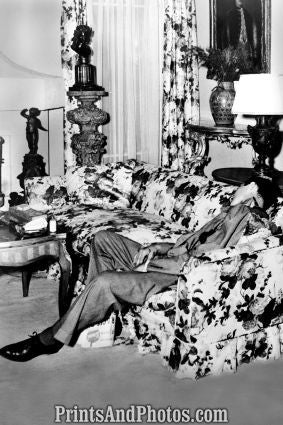 Mobster Bugsy Siegel Murdered 5275