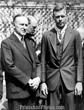 Charles Lindbergh Honored 5572