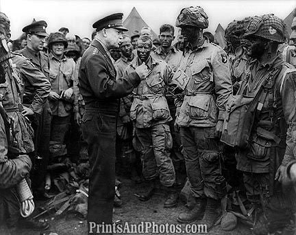 Eisenhower & Paratroopers 6686