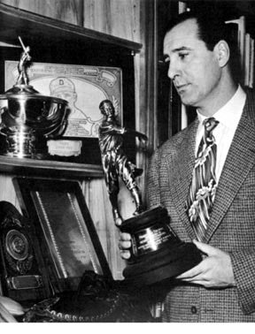 Tigers Hank Greenberg Trophy  7030 Tigers Hank Greenberg Trophy  7030