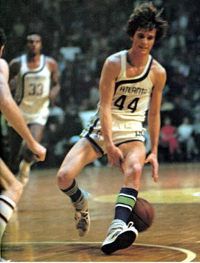 Pistol Pete Maravich Hawks  7041 Pistol Pete Maravich Hawks  7041