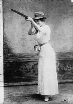 Woman Trapshooting  7134 Woman Trapshooting  7134