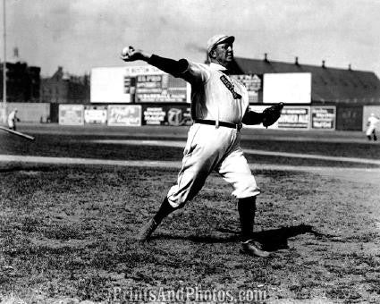 RED SOX Hall of Famer CY YOUNG  1091