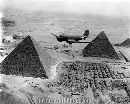 WWII  NATO Plane Egypt Pyramids 2039