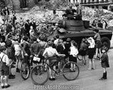 WW II US ARMY Children Surround Tank 2358