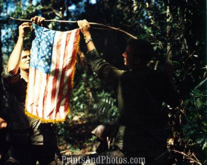 Vietnam Soldiers Raising American Flag 2473