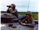 Vietnam Soldiers Tank Saigon  2486