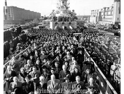 Navy  Cruiser USS Des Moines 2673