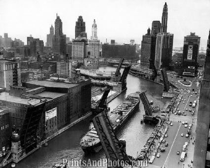 Chicago Cliffs Victory Draw Bridge  2752