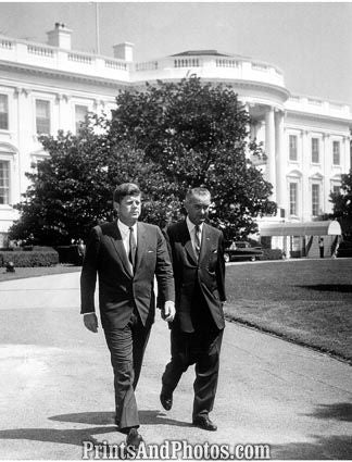 JOHN KENNEDY & LBJ  White House  2778