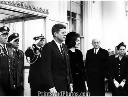 John F Kennedy & Jackie  2841