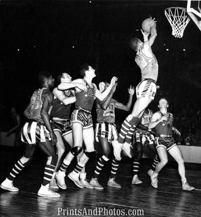 GLOBETROTTERS in France 1950  3123