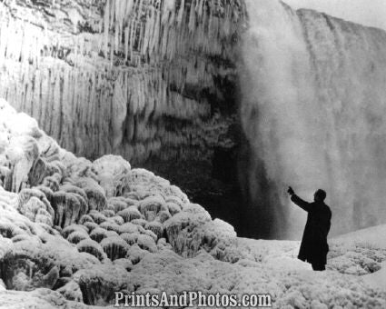 Frozen Niagara Falls 1945  3483