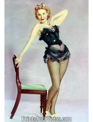 Pin Up Virginia Mayo Sexy  3670