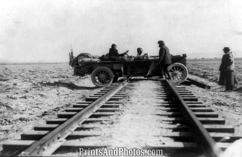 Early Auto Race on RR Tracks  3704