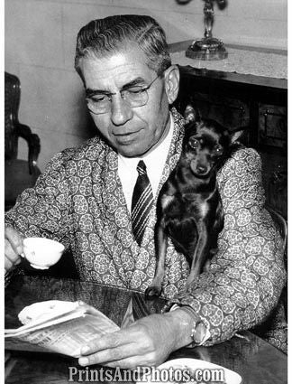 MOBSTER LUCKY LUCIANO W/ Dog   3722
