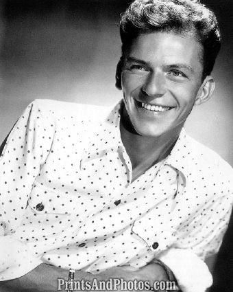 Frank Sinatra 1940s Pinup  3734