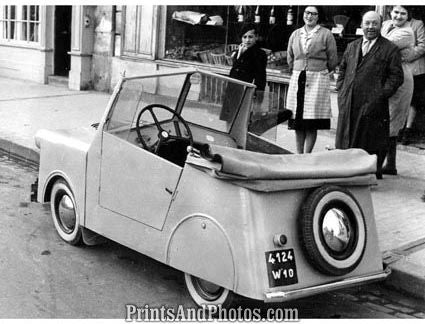 1950s Flea Way Automobile  3845 - Prints and Photos