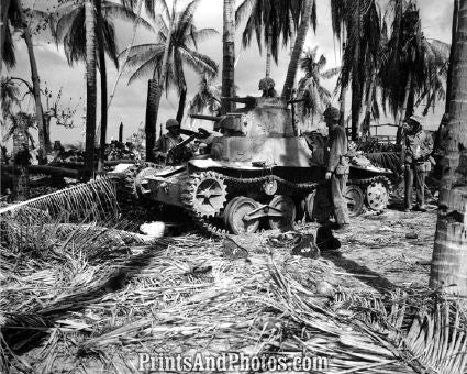 Marines WWII Battle of Tarawa  4049