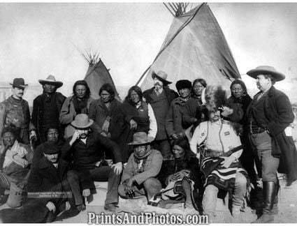 Indians & US Officials at Pine Ridge 4860