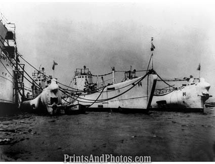V-4 Submarine Sisters V1 & V2  4901