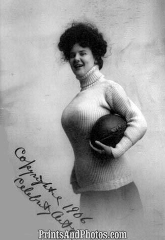 Early Female Footbal Player  5041