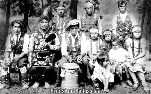 Menominee Native American Family  5324