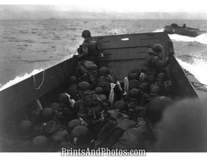 WWII US Soldiers French Coast  5492