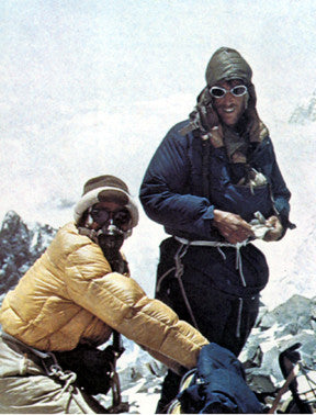 Sir Edmund Hillary Mt Everest  7052