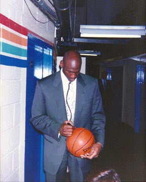 Michael Jordan Signing Basketball  7152