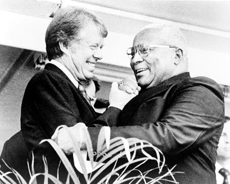 Jimmy Carter & ML King Sr.  7226